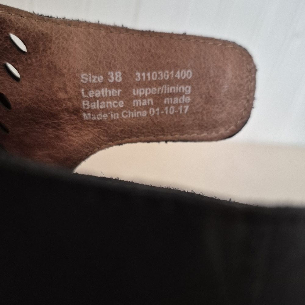 Dansko Danae Peeptoe Platform Sandal Black Laser Cut Leather Chunky Heel 7.5 - 8 - Picture 8 of 16